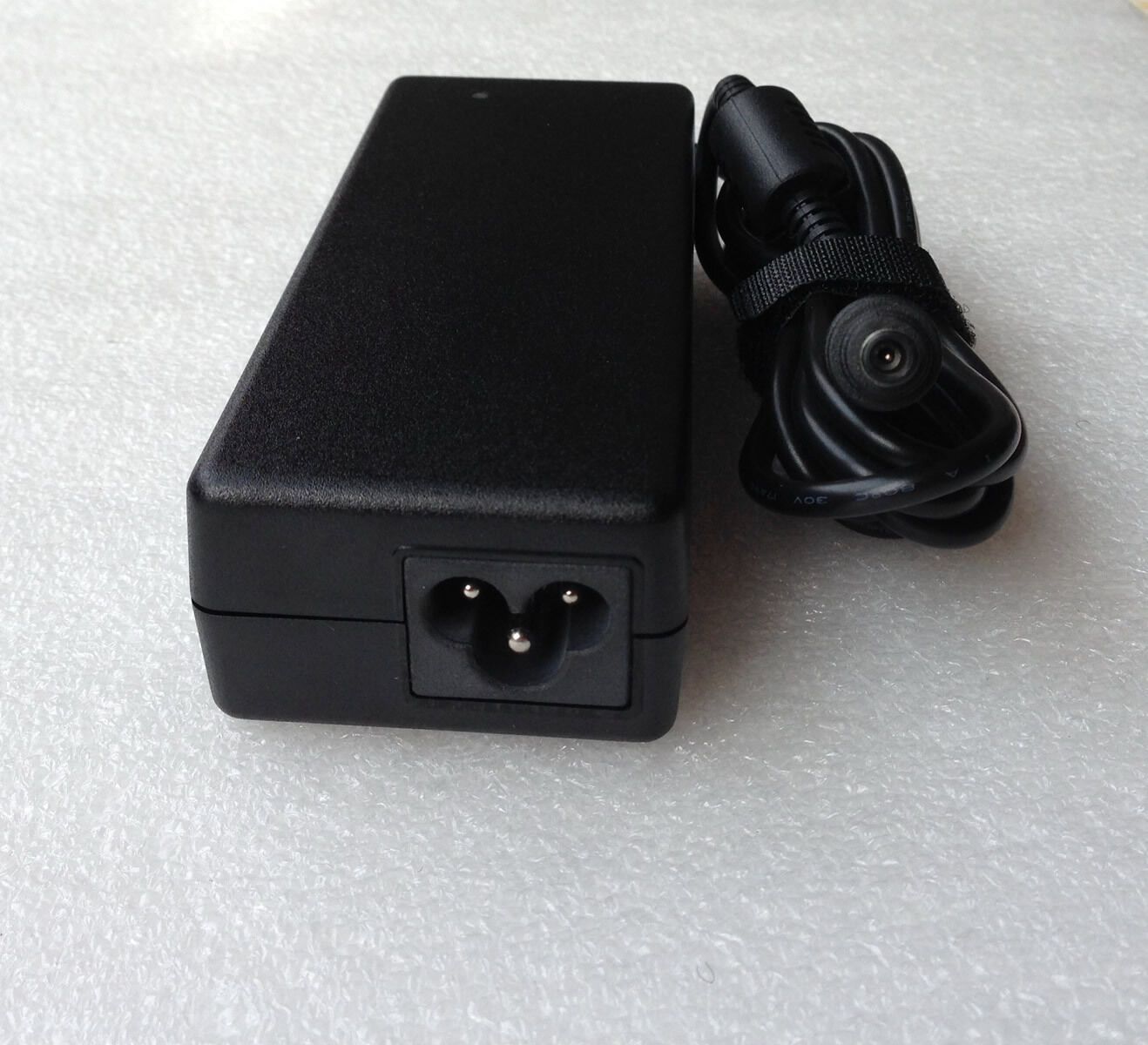 Original Genuine OEM 90W AC Adapter for Samsung NP355E7C-A01US NP355E7C-A02US