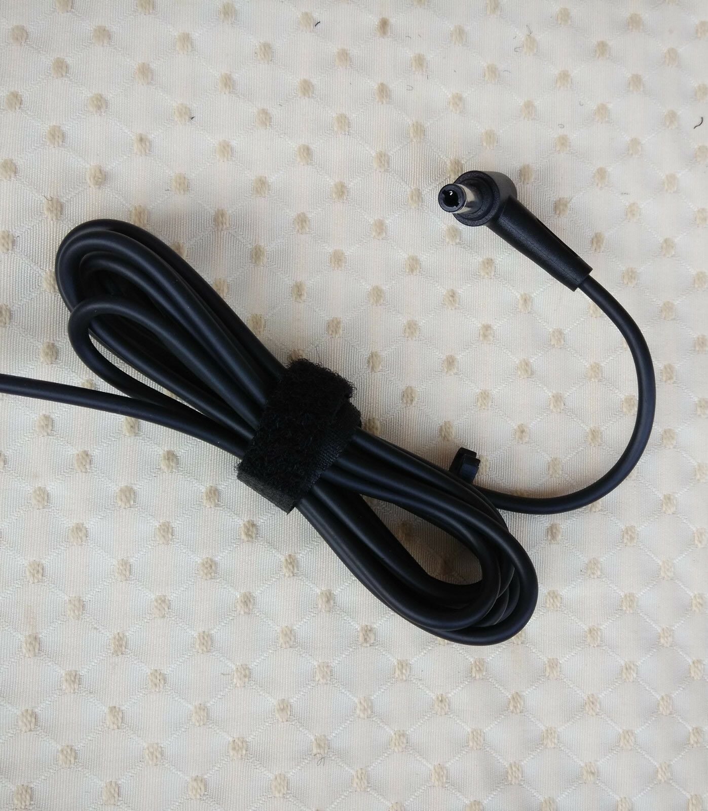 New Original OEM ASUS 45W 19V 2.37A AC Power Adapter for ASUS F555LA-EH71 Laptop