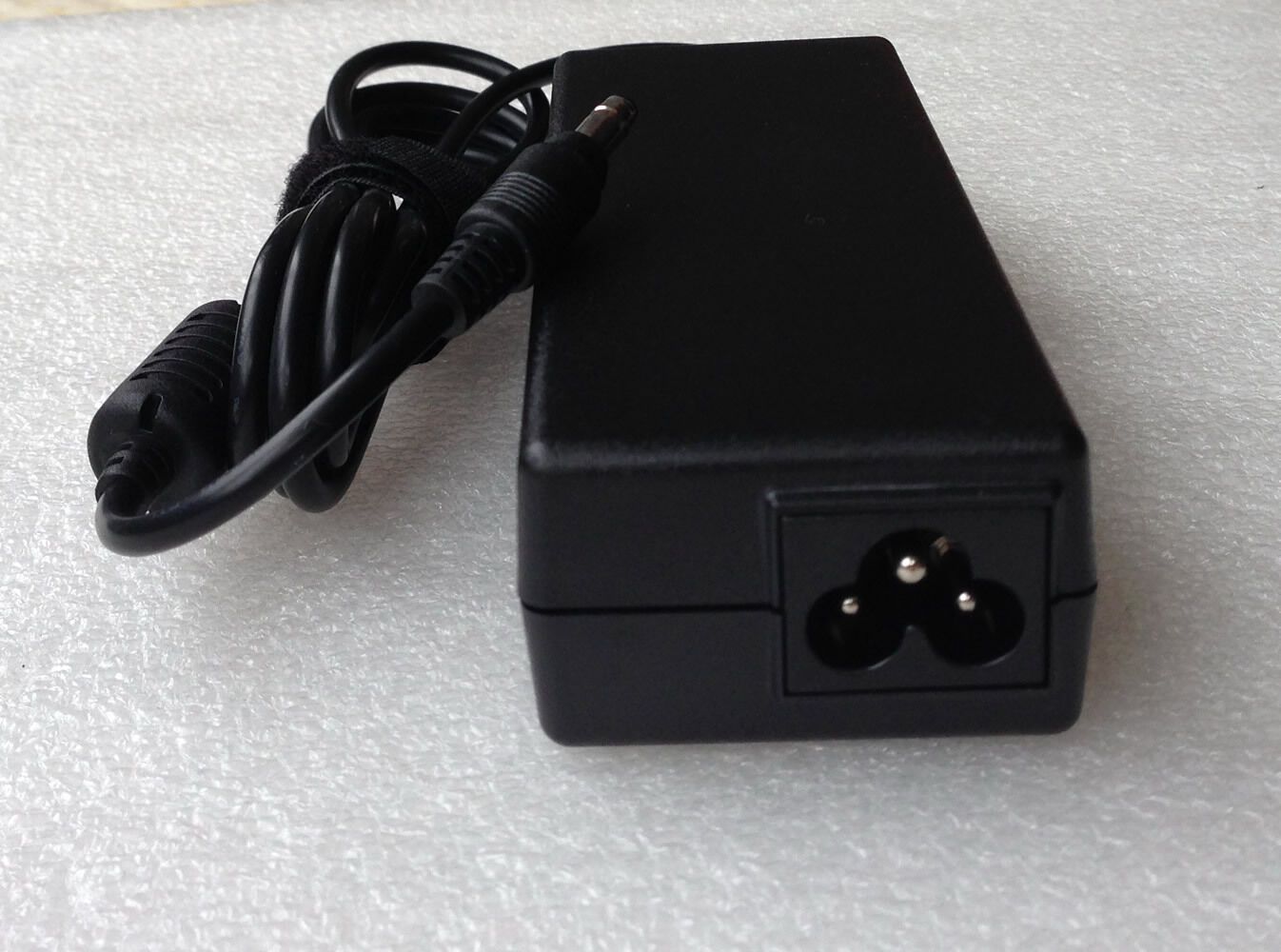 New Original Genuine OEM HP PPP012L-S,393954-001,394224-001 90W AC Power Adapter