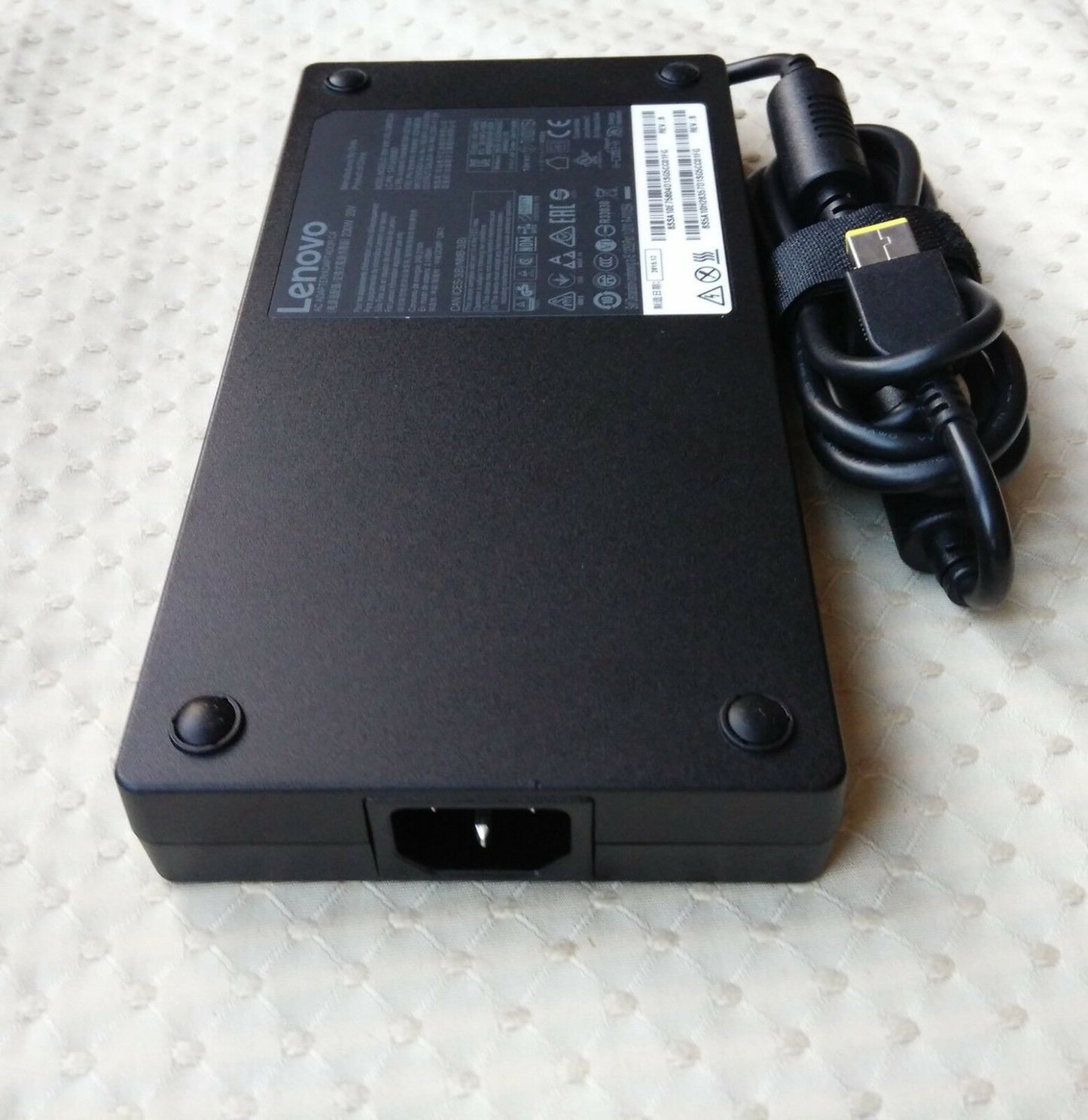 @New Original OEM Lenovo 20V 11.5A AC Adapter for ThinkPad P70 20ER000GUS Laptop