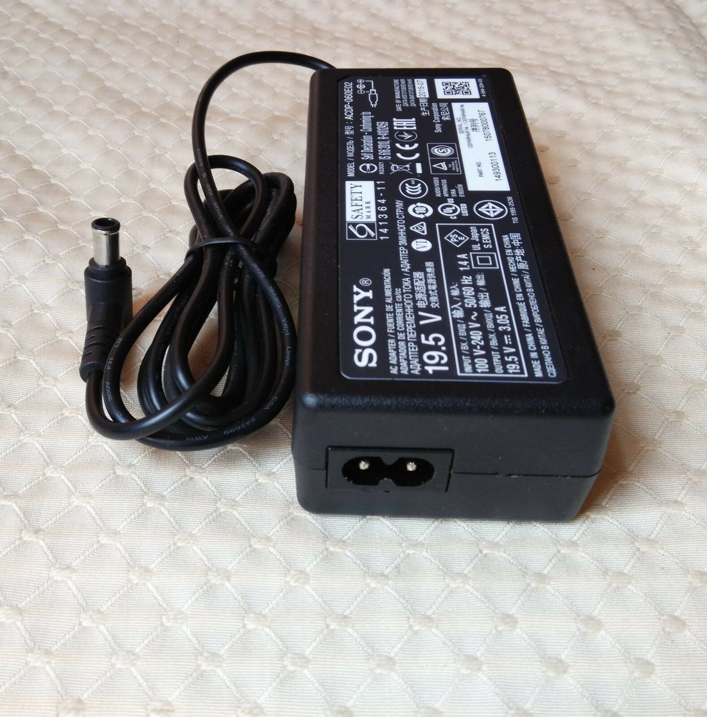 Original OEM Sony 19.5V 3.05A AC Adapter for Sony LCD TV KDL-32R405C,KDL-32R505C