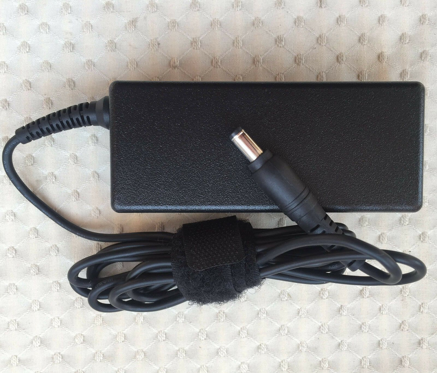 New Original HP 2310ei WR291AAR LCD Monitor 619556-001 18.5V 3.5A 65W AC Adapter