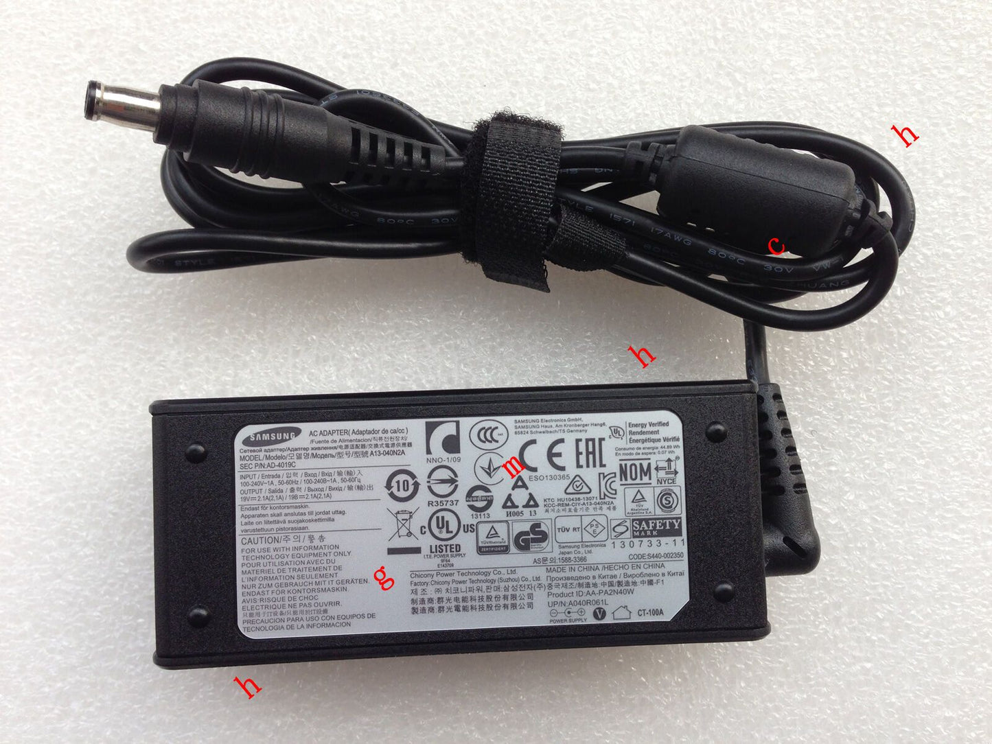 Original OEM 40W AC Adapte for Samsung ATIV Book 2 NP270E5G-K01UK,NP270E5G-K02UK