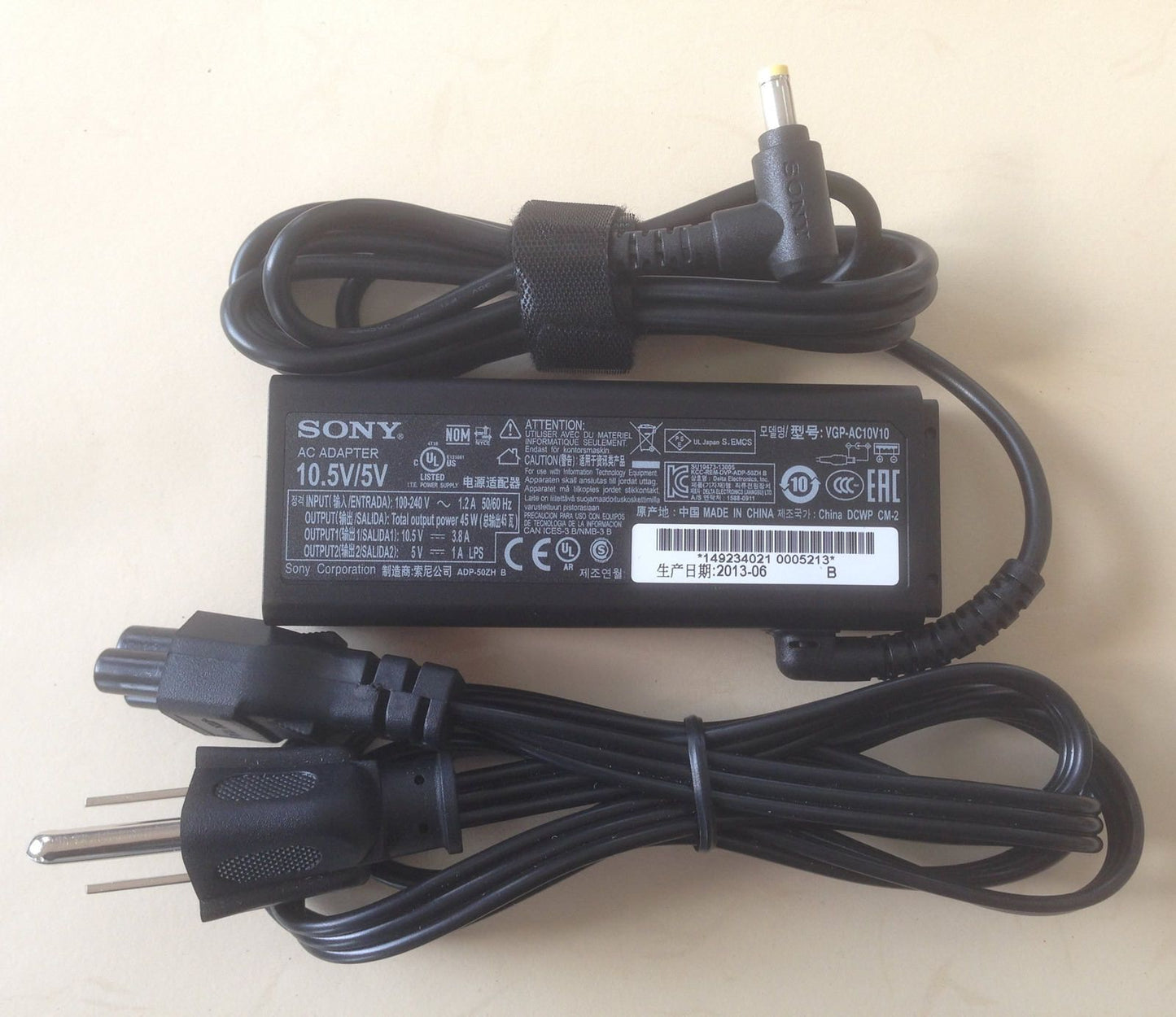 Original OEM Sony 45W Cord/Charger VAIO Duo 13 SVD13217CBW,VGP-AC10V10 Ultrabook