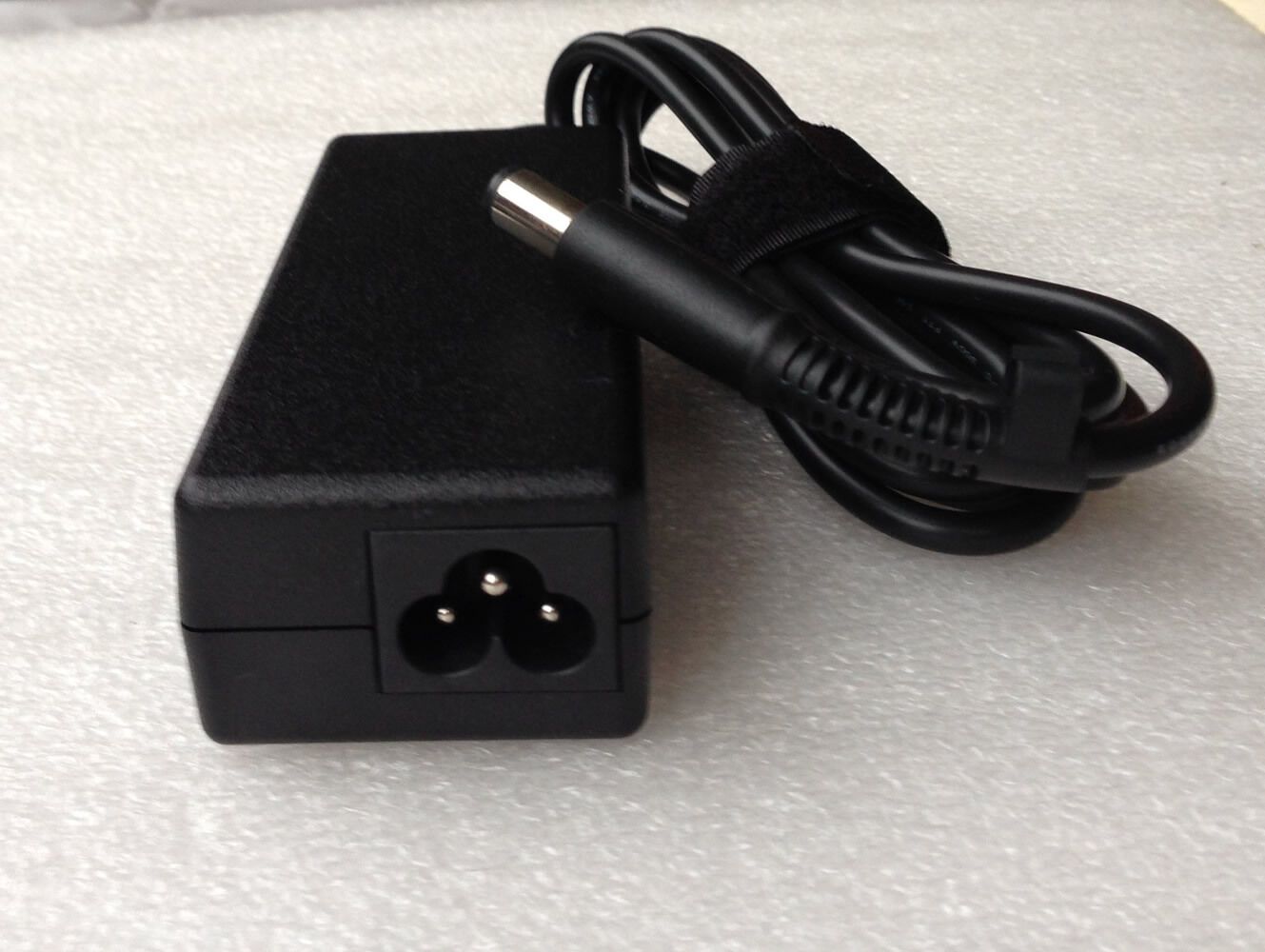 Original OEM HP 65W AC Adapter for HP ProBook 4530s,i5-2410M,i7-2620M Notebook