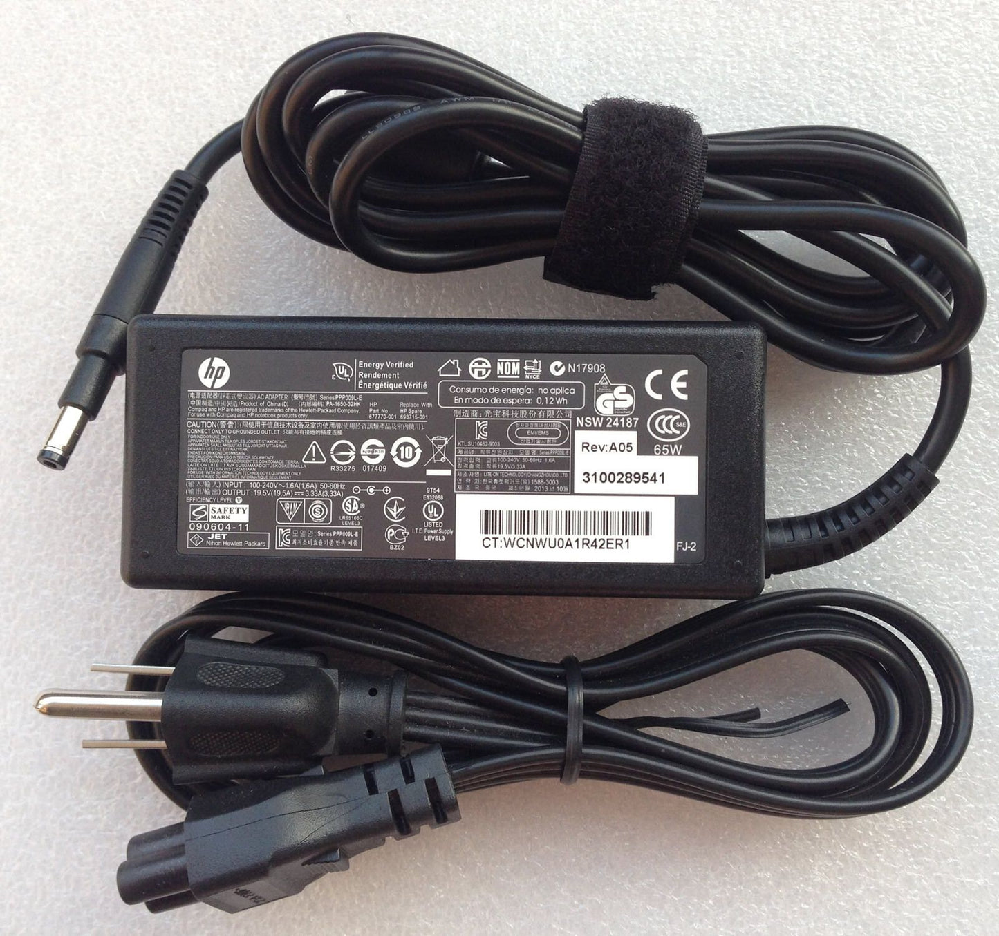New Original OEM 65W AC Adapter for HP Pavilion 14-c035us Chromebook,693715-001