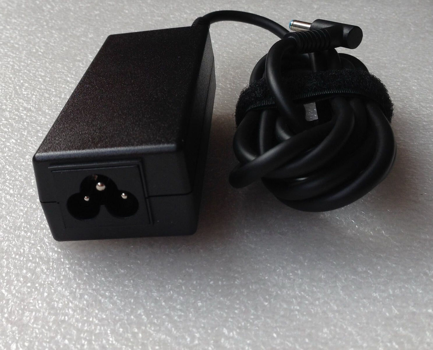 New Original Genuine OEM HP 45W 19.5V 2.31A AC Adapter for HP 15-f023wm Notebook