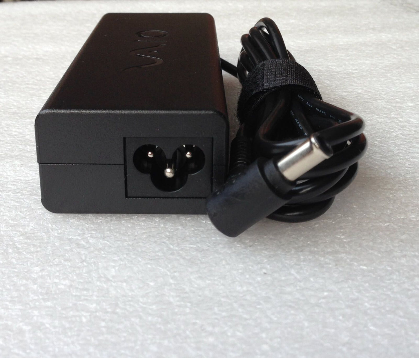 Original OEM Sony 90W 19.5V 4.7A AC/DC Adapter for Sony Vaio PCG-41216L,NSW24029