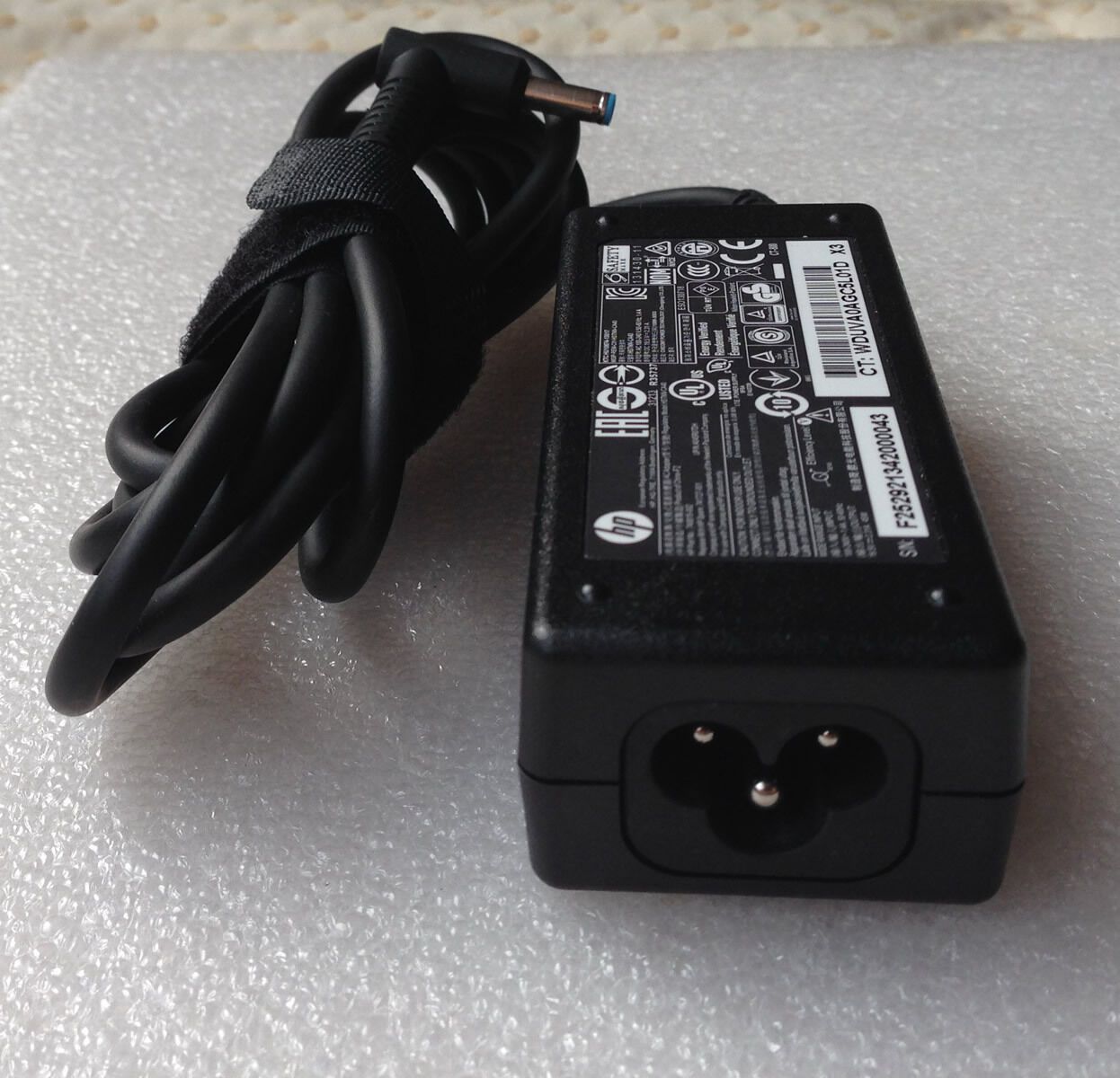 Original HP AC Adapter for HP 14-w001la,14-w002la,14-w004la,14-w006la,741727-001