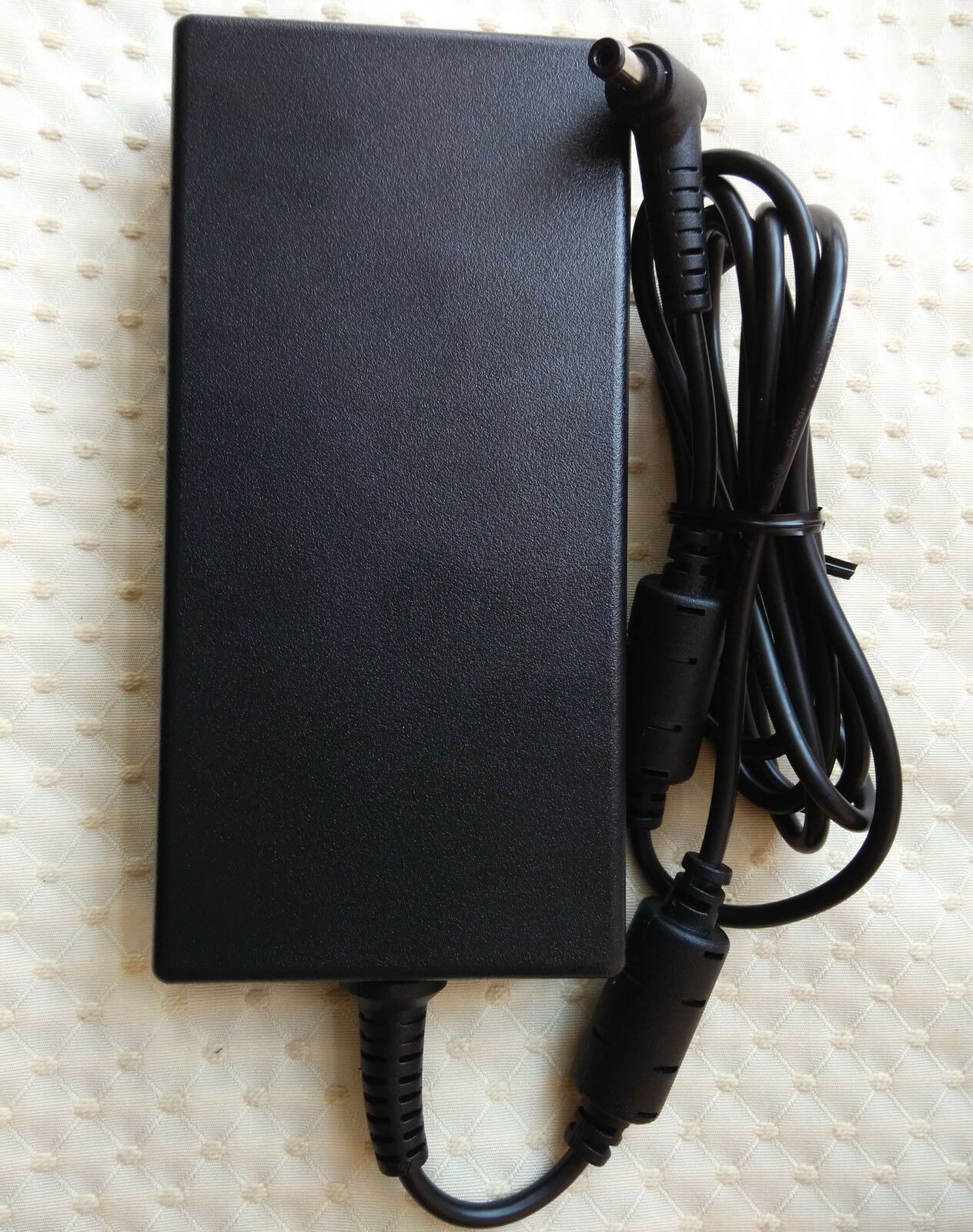 Original OEM Delta MSI 19.5V 9.23A 180W AC Adapter for MSI GV62 8RC-035 Notebook