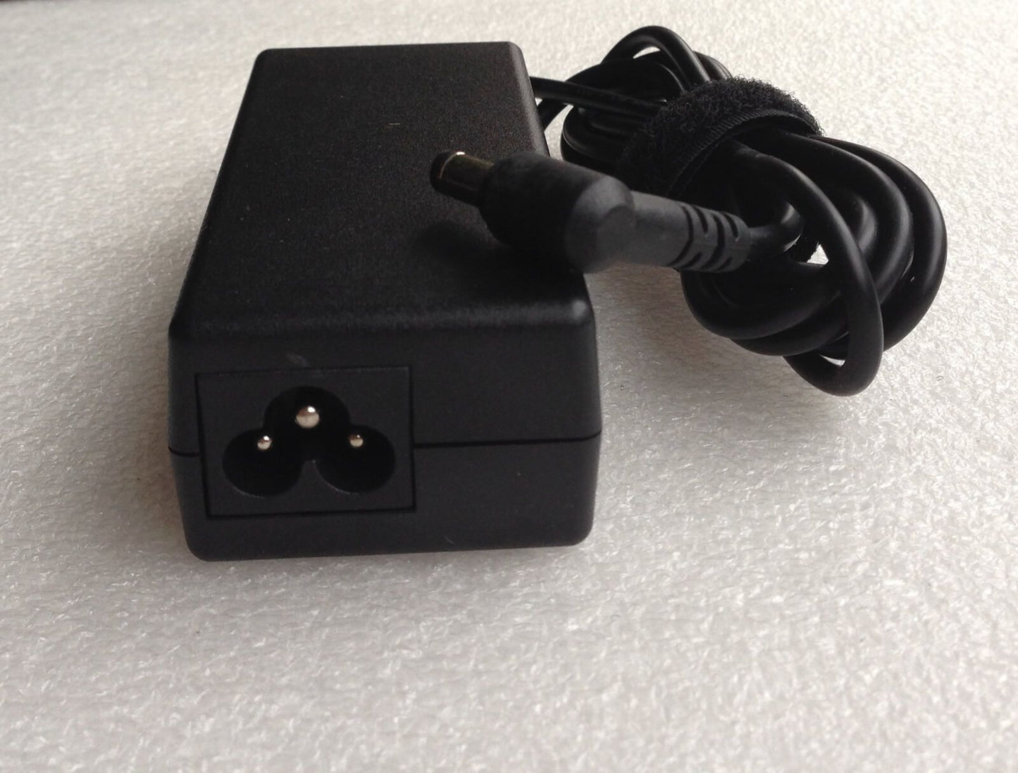 Original OEM HP 65W AC Adapter for Compaq Presario All-in-One CQ1-1001LA Desktop