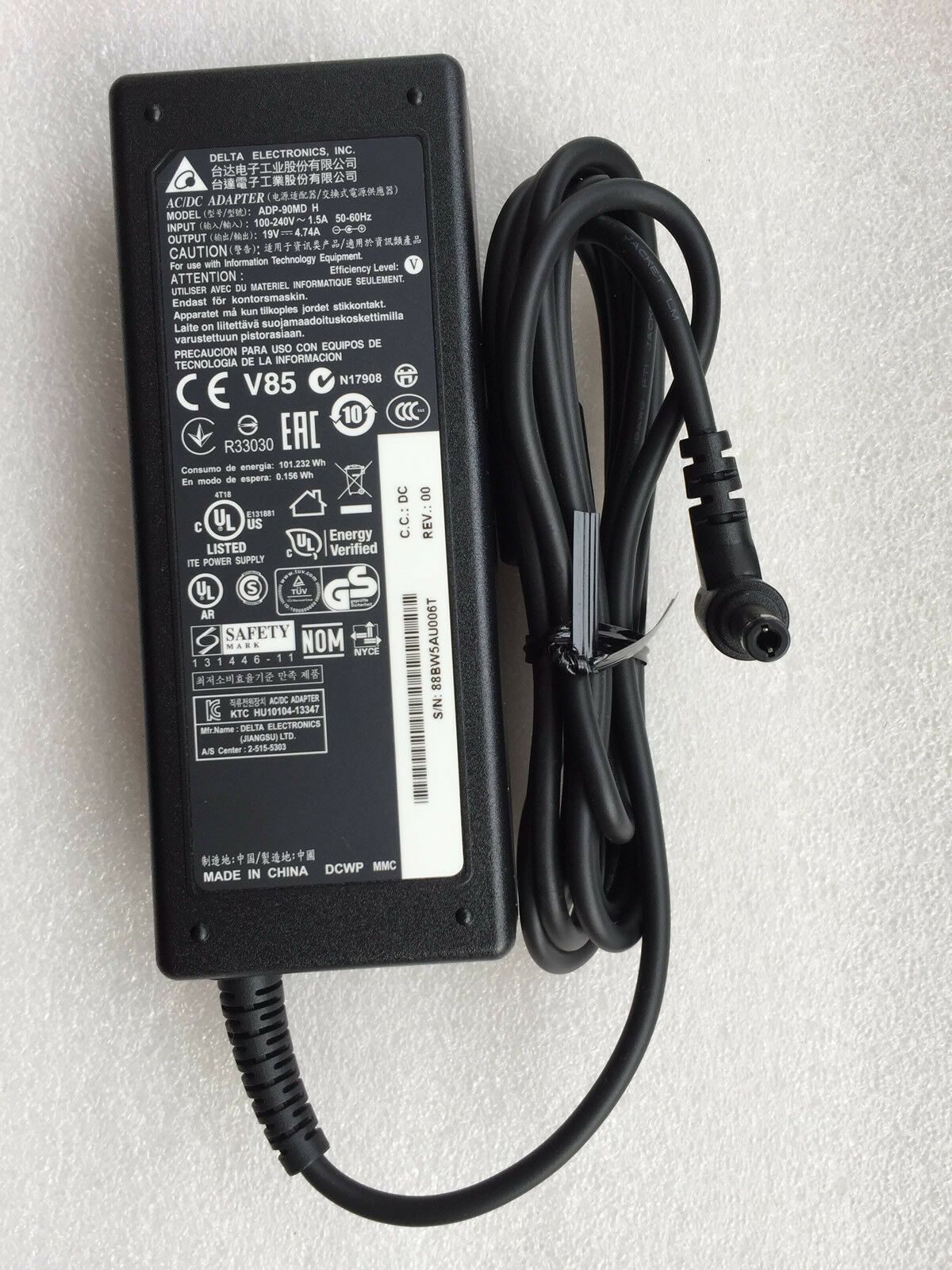 Original OEM Delta 90W AC Adapter for Clevo W850RZ,W651RZ,W655RZ,W670RZQ,W670RZ