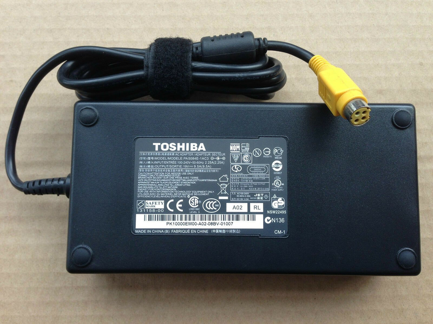Original OEM Toshiba 180W Charger Qosmio X770-1003XT,PSBY5L-00D019 Gaming Laptop
