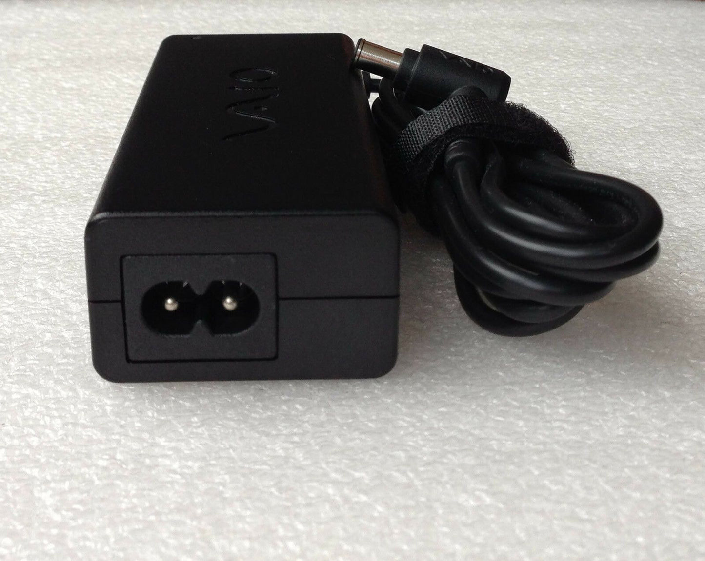Original OEM 65W AC/DC Adapter for Sony Vaio SVF15A1M2EB,SVF15A1M2ES,SVF15A1S2ES