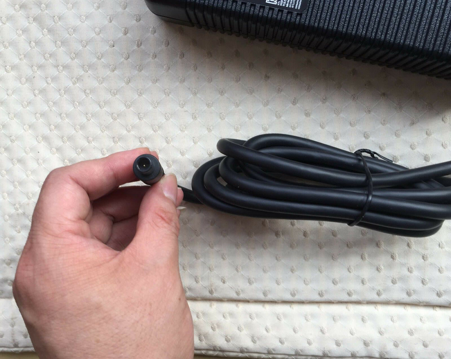 Original OEM Dell Alienware AW17R4-7345SLV,DA330PM111,LA330PM160 330W AC Adapter