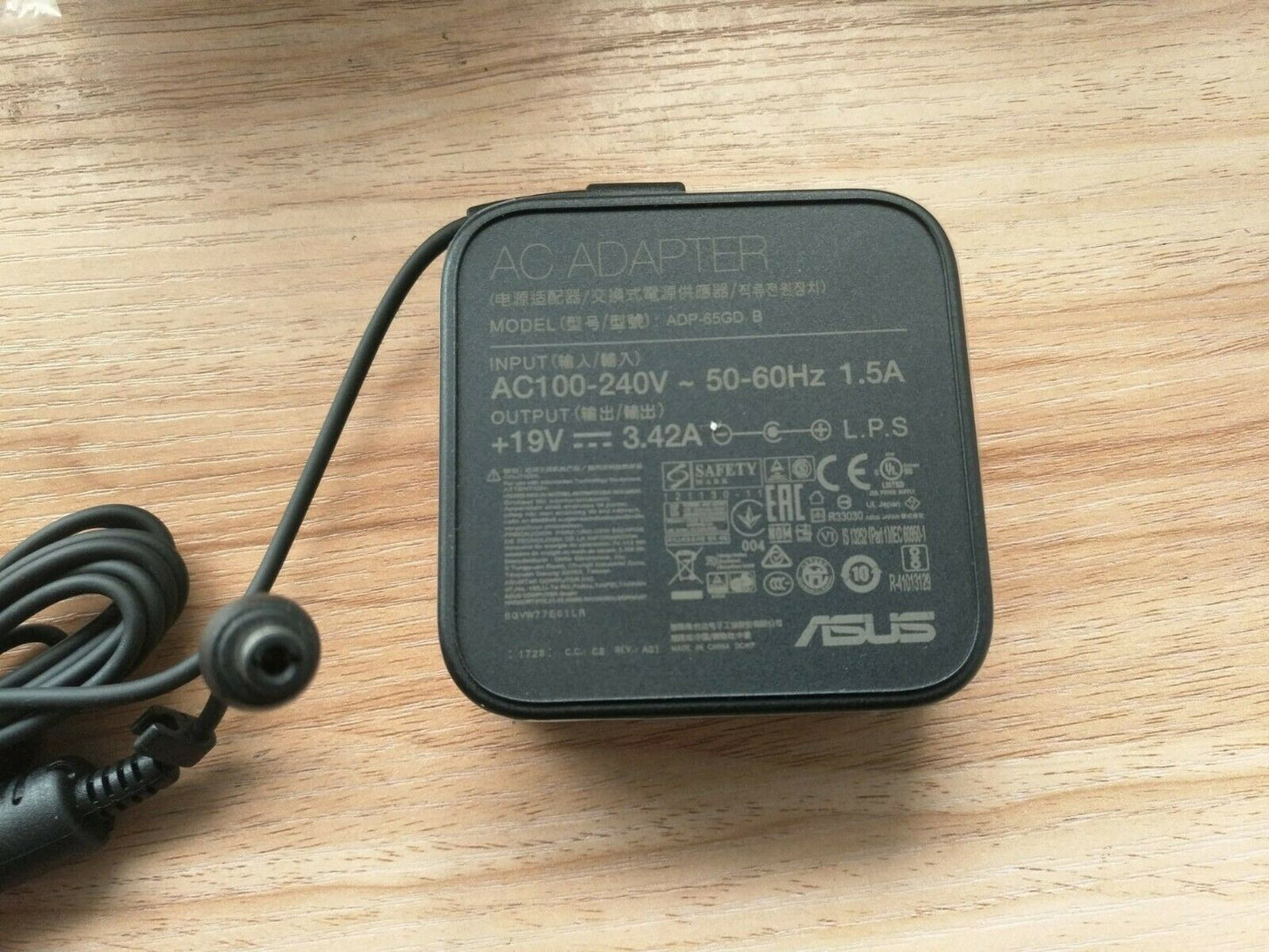 Original ASUS 65W AC Adapter&Cord for ASUS MZ27AQ,ADP-65GD B Designo Led Monitor