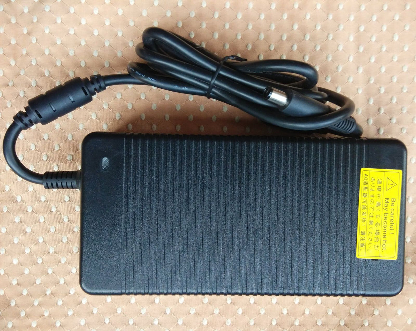 New Original OEM Dell 210W AC Adapte for Dell Precision M6400 Mobile Workstation