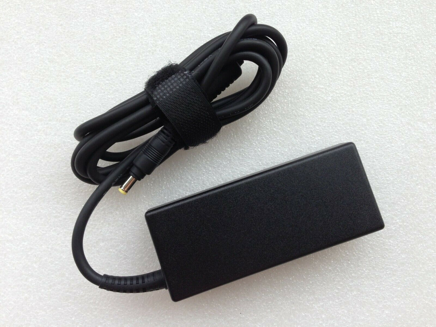 New Original HP T5570 T5570E T5745 Thin Client 688945-001,65W AC/DC Adapter&Cord