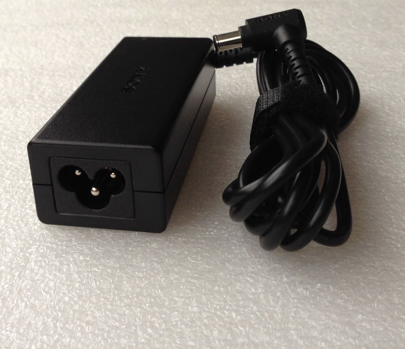 @Original OEM Sony 45W Cord/Charger Vaio Fit 14A SVF14N12SAB,VGP-AC19V76 Flip PC
