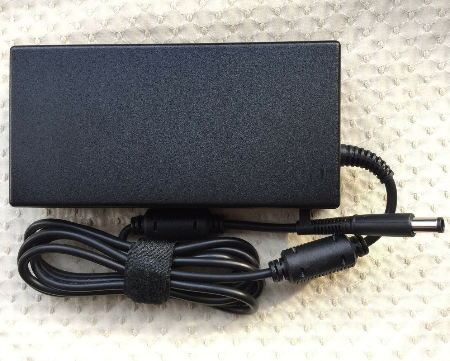 Original OEM Delta ASUS 230W AC/DC Adapter for ASUS ROG G20CI-RO014T,ADP-230EB T