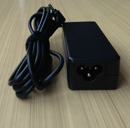 Original OEM 40W AC Adapter for Samsung Series 3 NP300U1A-A01US,NP305U1A-A04US