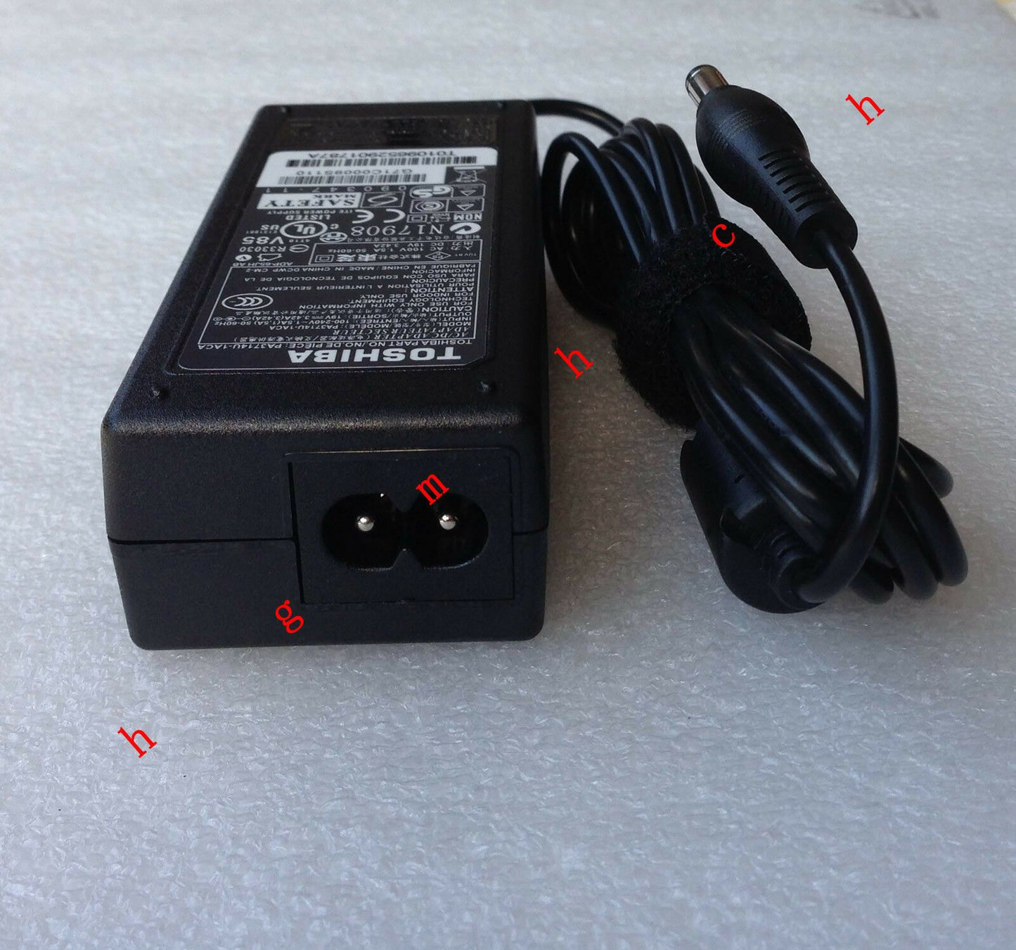Original OEM Toshiba 65W 19V AC/DC Adapter for Satellite P745-S4102,PA3714U-1ACA