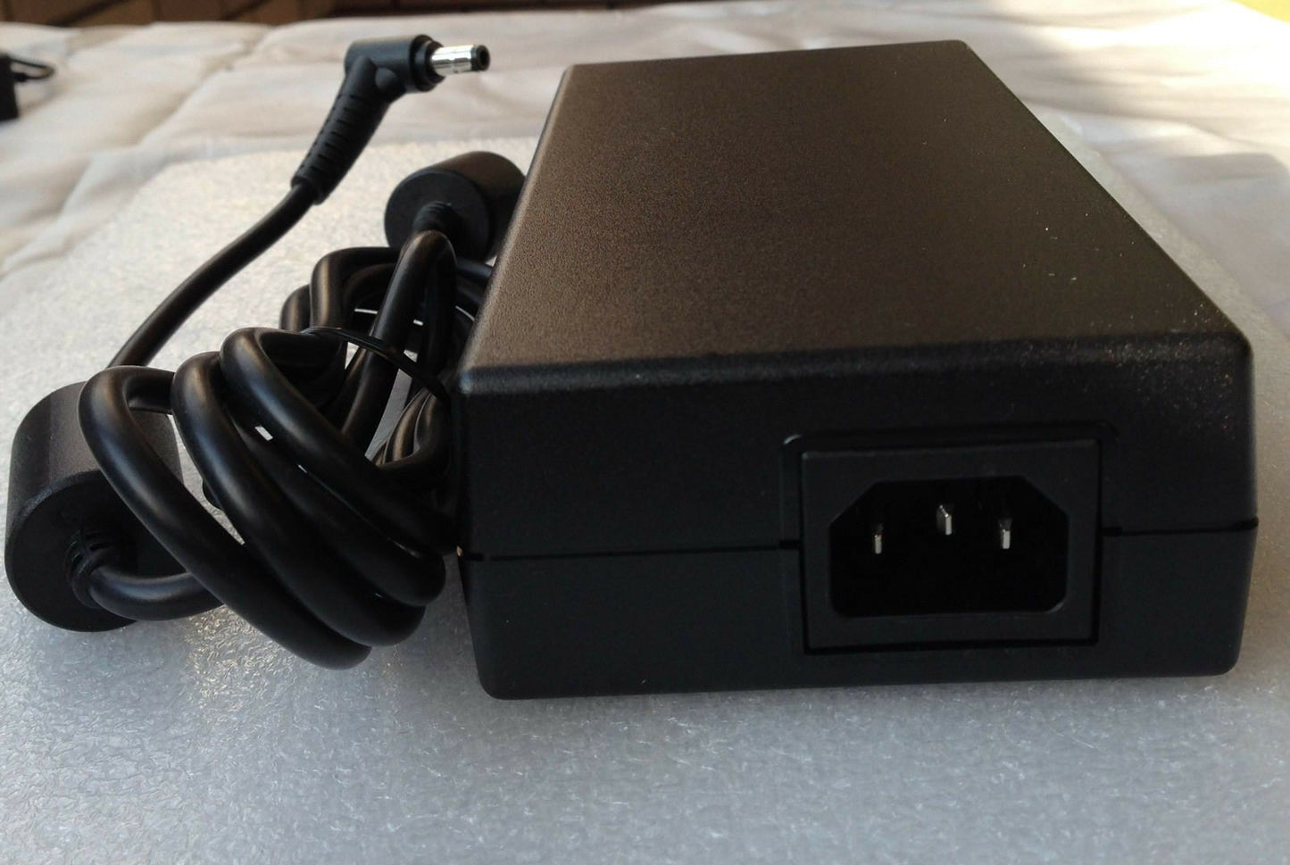 Original Genuine OEM Delta 180W AC Adapter+Cord for Clevo P150EM Gaming Notebook