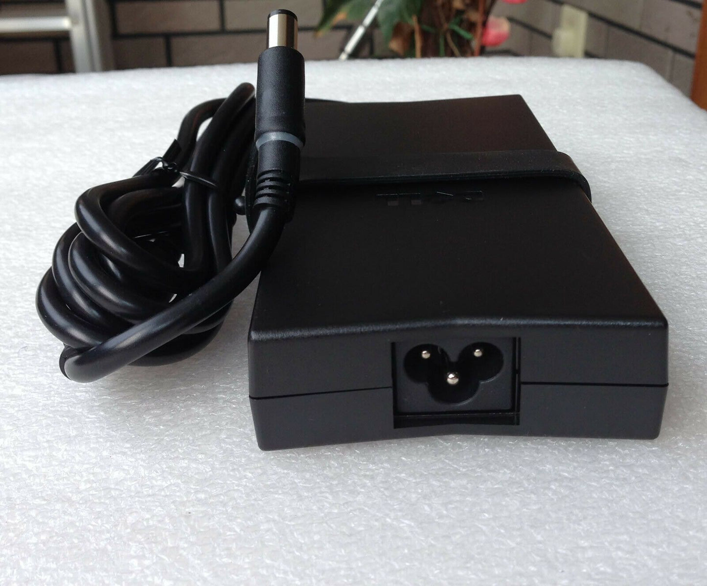 Original OEM Dell 130W 19.5V 6.7A AC Adapter for Dell Inspiron N5110,N7110,M5110