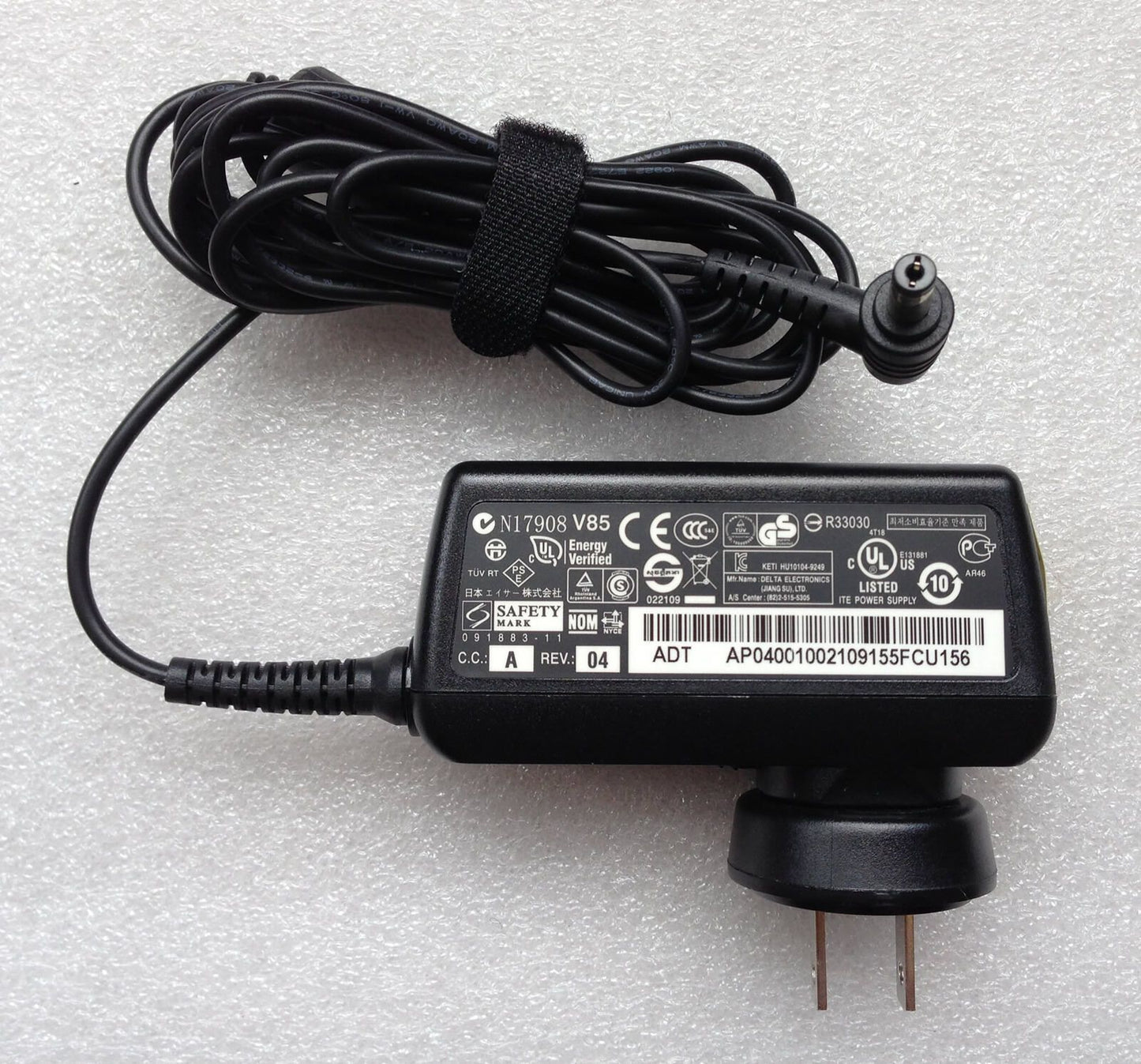 Original Genuine OEM 40W 19V 2.15A AC Adapter for Acer Aspire V5-171-6471 Laptop