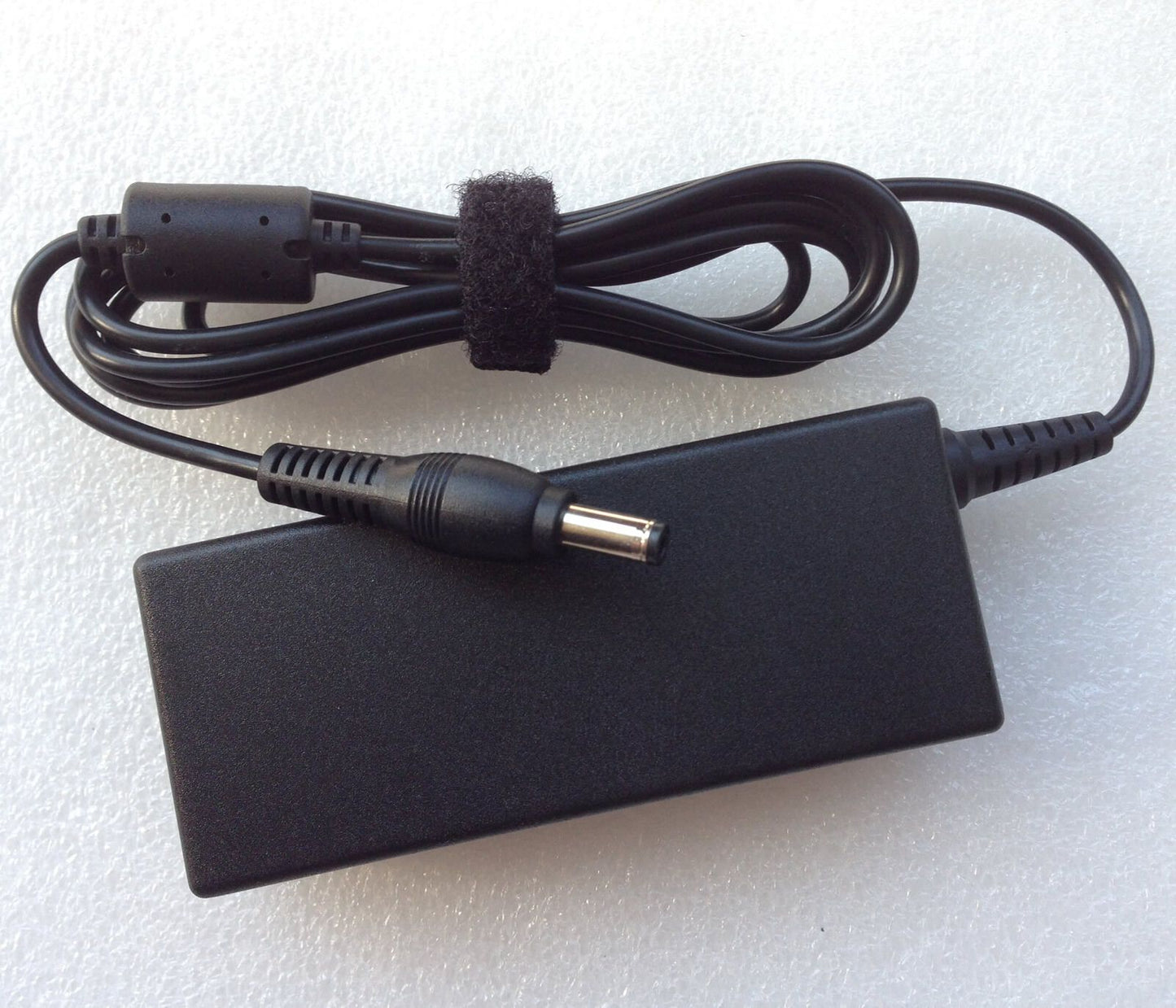 Original OEM 19V 3.42A 65W AC/DC Adapter for Toshiba Portege R835-P50X Notebook