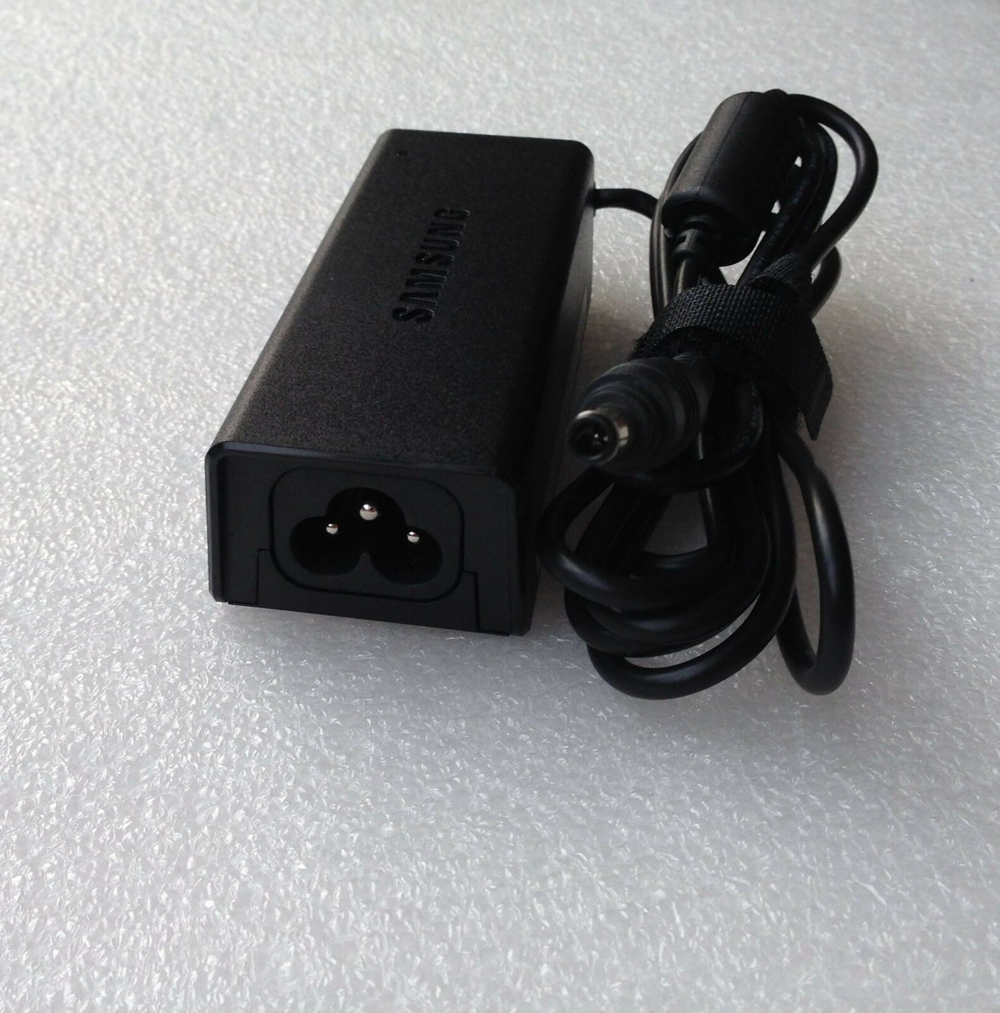New Original OEM 19V 2.1A AC Adapter for Samsung NP-NC110-A01US,NP-NC110-A02US
