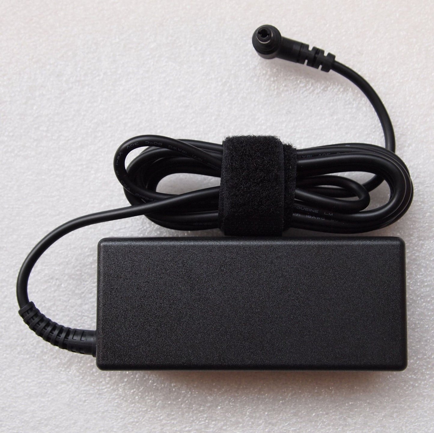 Original OEM HP 65W AC Adapter for HP 603284-001,722970-001,PPP009L-E,PPP009D PC