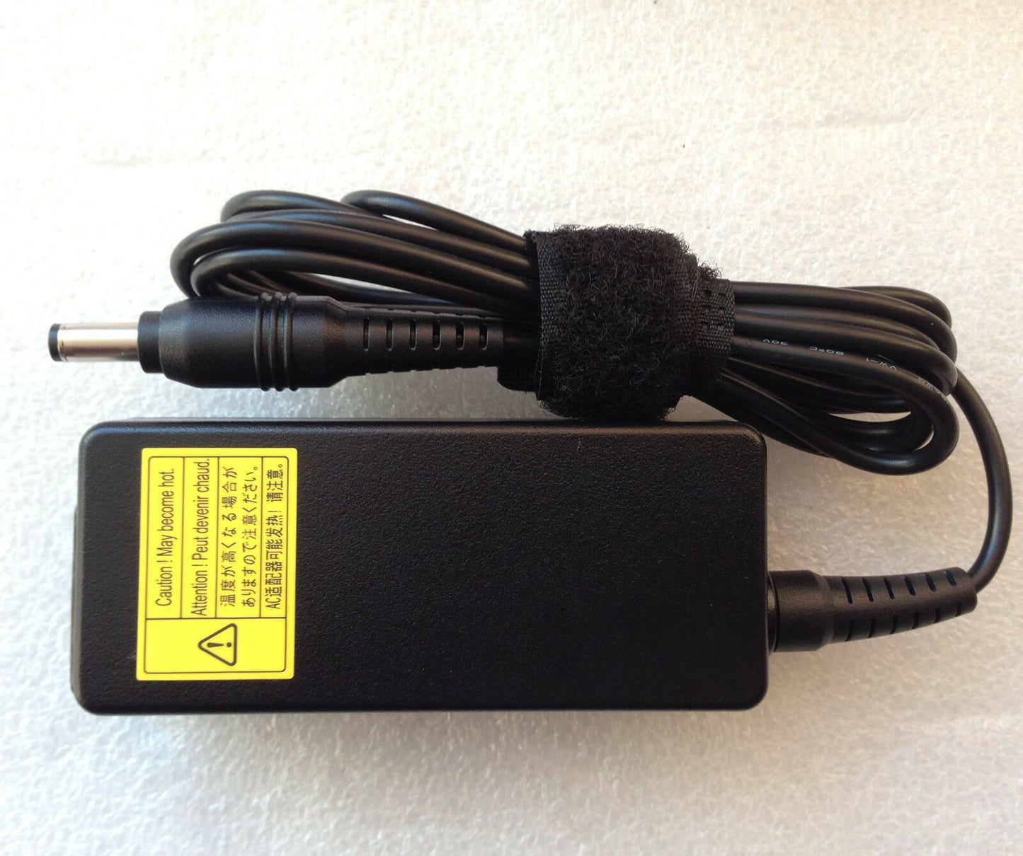 Original OEM Toshiba PA3822E-1AC3,N17908,ADP-45SD,R33030 45W AC/DC Adapter+Cord