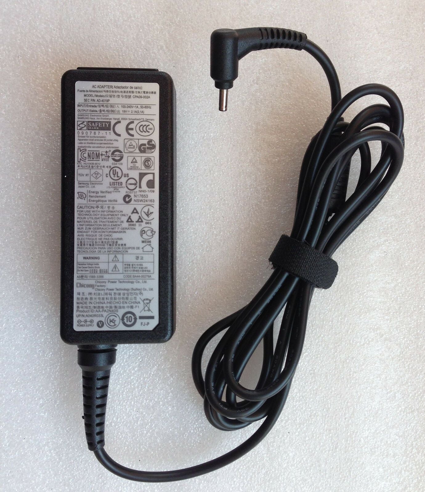 @Original OEM Samsung Charger NP530U3C-A01US,NP530U3C-A02US,AD-4019P,CPA09-002A