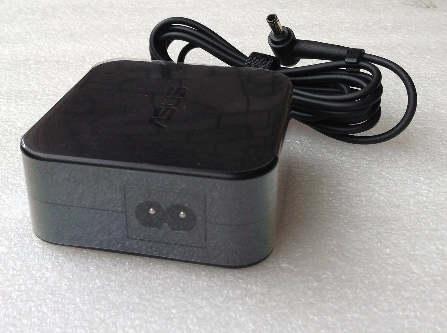 Original Genuine OEM ASUS 65W AC Adapter for ASUS Pro BU400A-W3098X Ultrabook PC