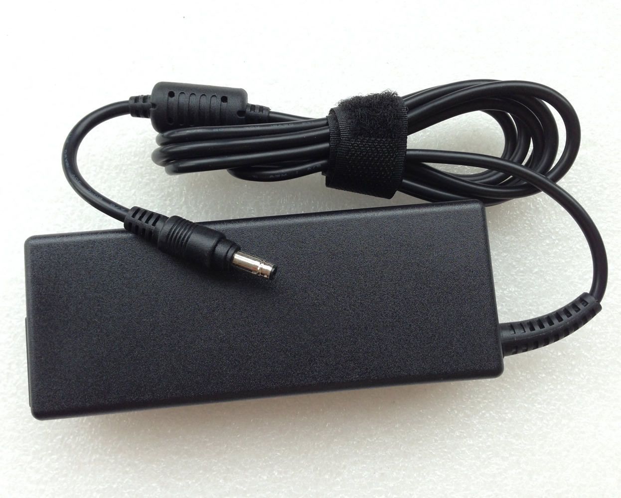 Original OEM 90W Cord/Charger HP Compaq nc8230,nw8240,nx8220,6820s,6520s,540,541