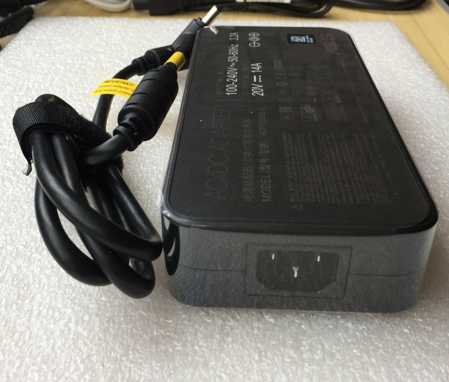 @Original ASUS 280W 20V AC Adapter for ASUS ROG G703GS-E5019T,ADP-280BB B,Laptop