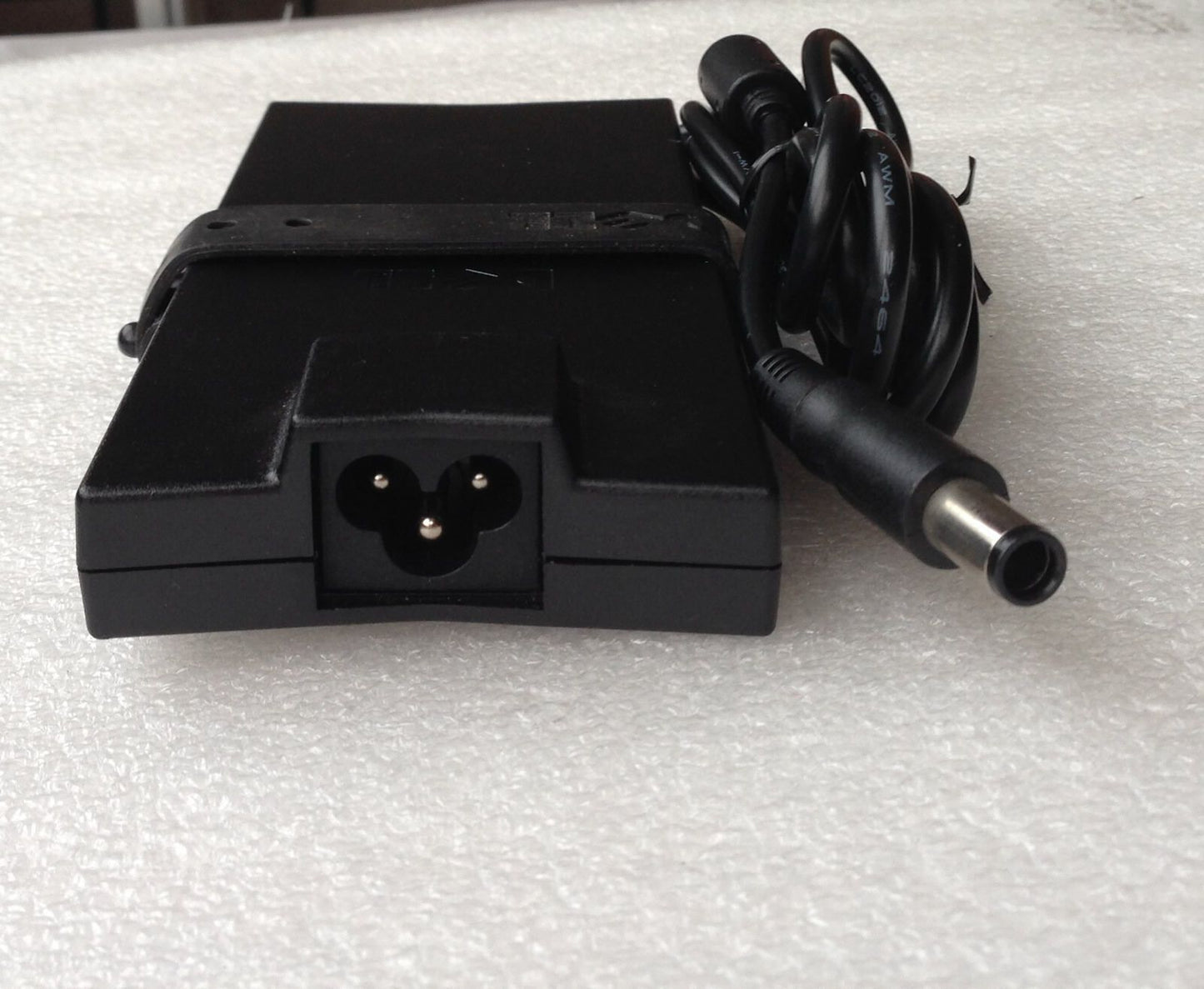 Original 90W Slim PA-3E Battery Charger for Dell Vostro 1520/3300/3400/3500 OEM