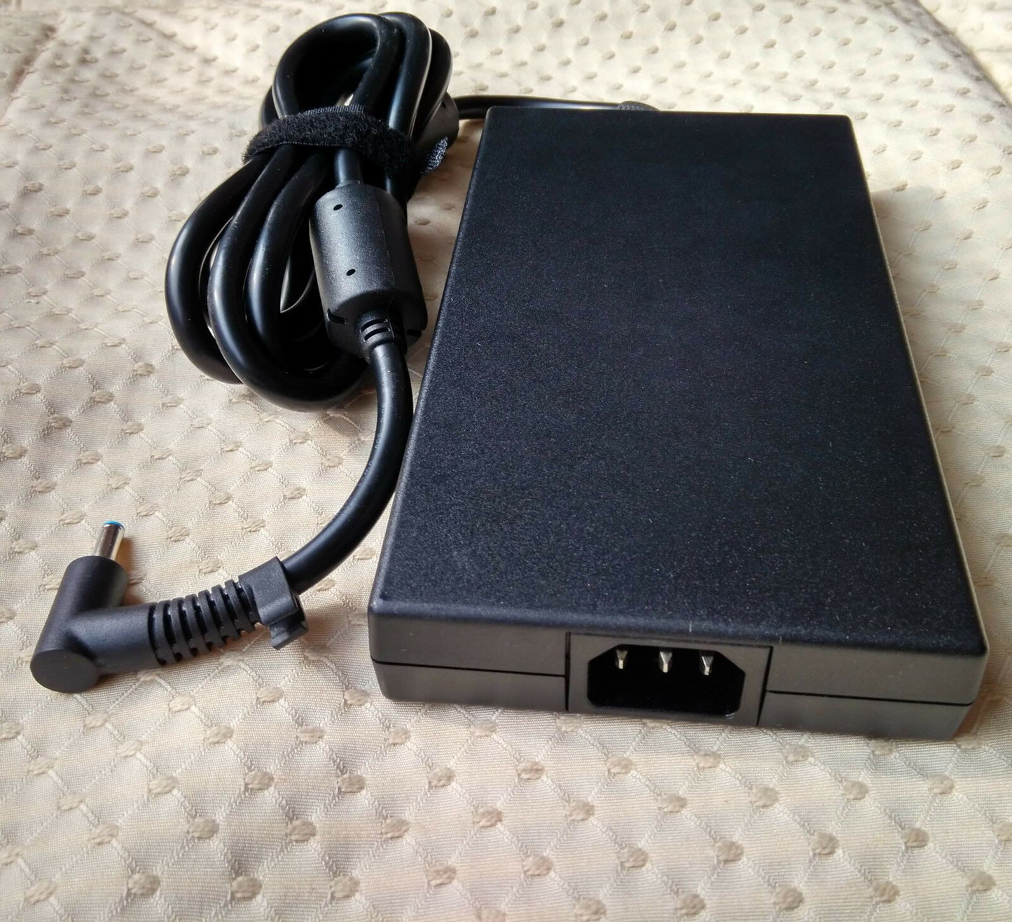 Original HP ZBOOK STUDIO G4/3TT18UP,835888-001 200W 19.5V 10.3A AC Adapter&Cord@