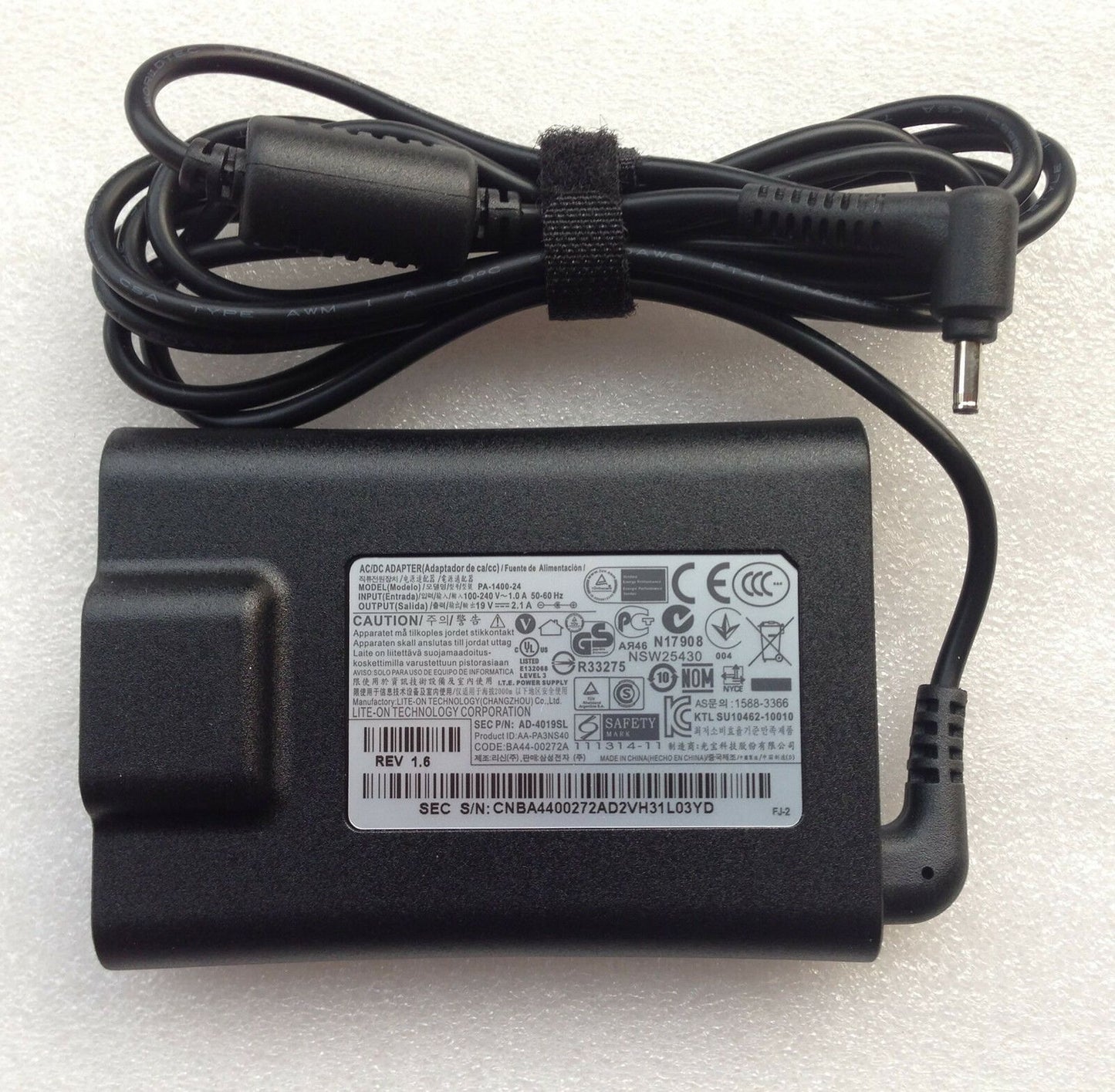 @Original Samsung Charger NP900X3C-A02US,NP900X3C-A02FR,PA-1400-24,AA-PA3NS40/US