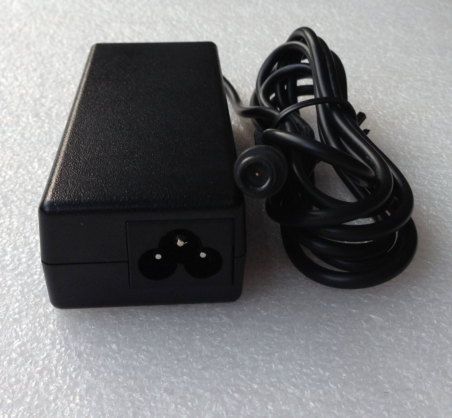 Original Genuine Battery Charger Compaq Presario cq50 21 m7r cq60z cq61 cq56