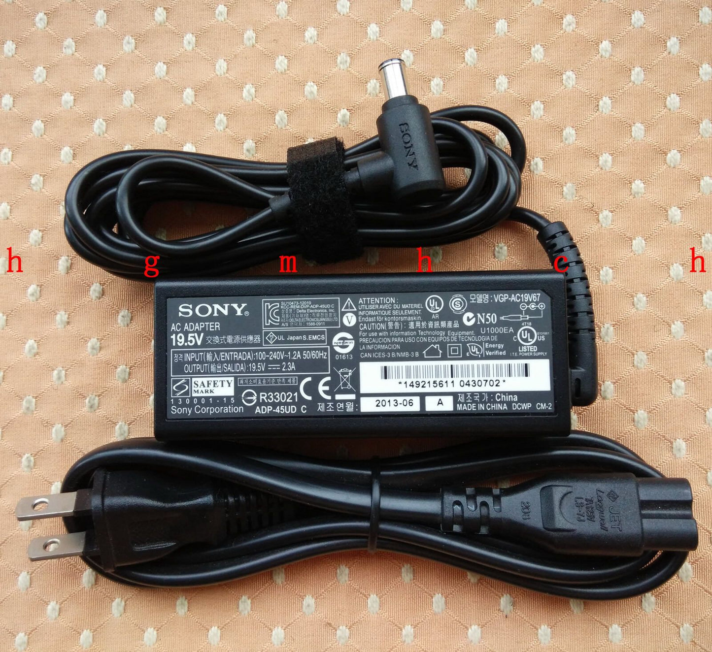 Original Genuine OEM 45W AC Adapter for Sony Vaio SVF14A16CXS,VGP-AC19V67 Laptop