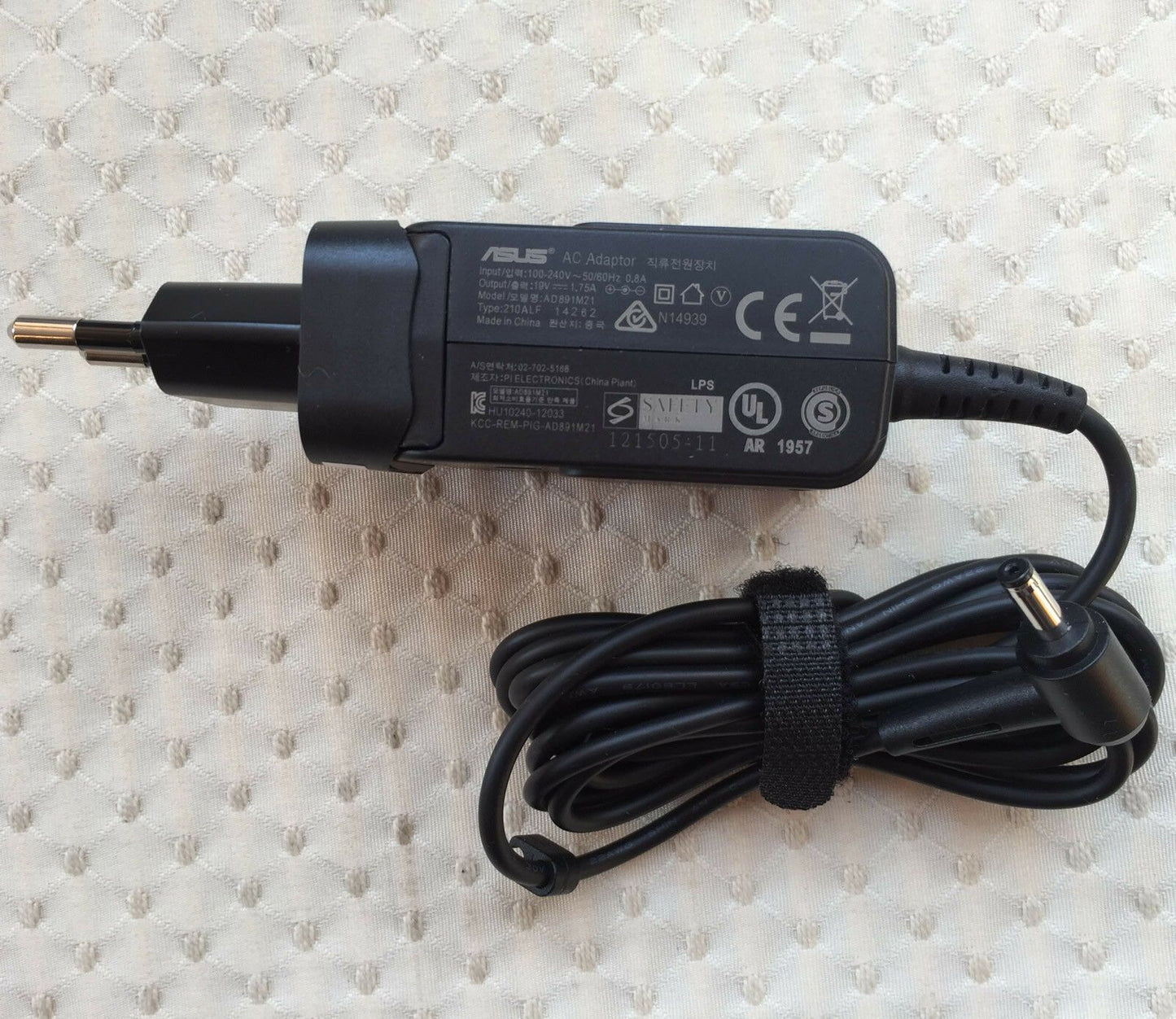 New Original OEM ASUS 33W EU AC Adapter for Asus VivoBook Flip 14 TP401NA-EC004T