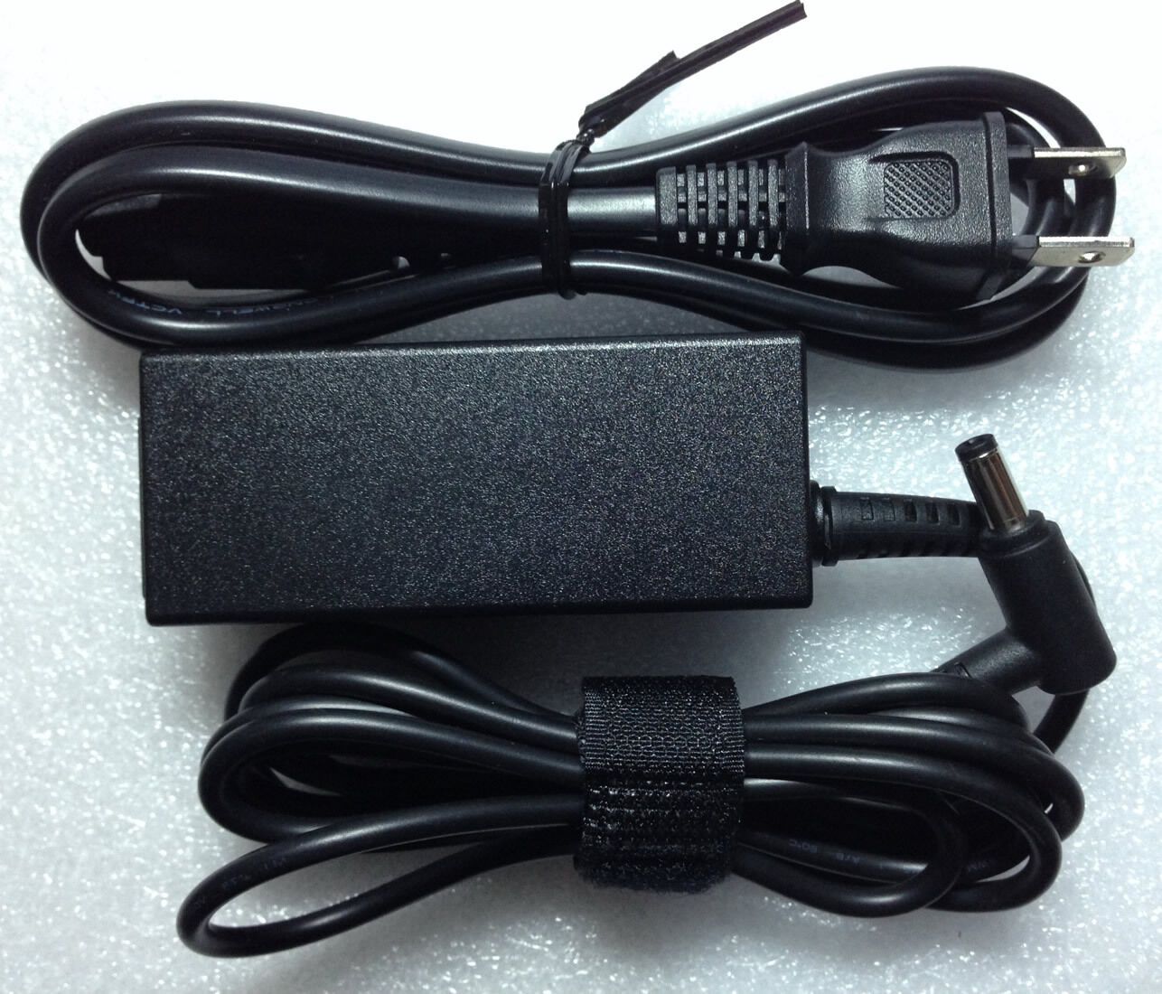 New Original Toshiba AC Adapter for Toshiba Tecra A50-F-BTO,PA5177U-1ACA Laptop@