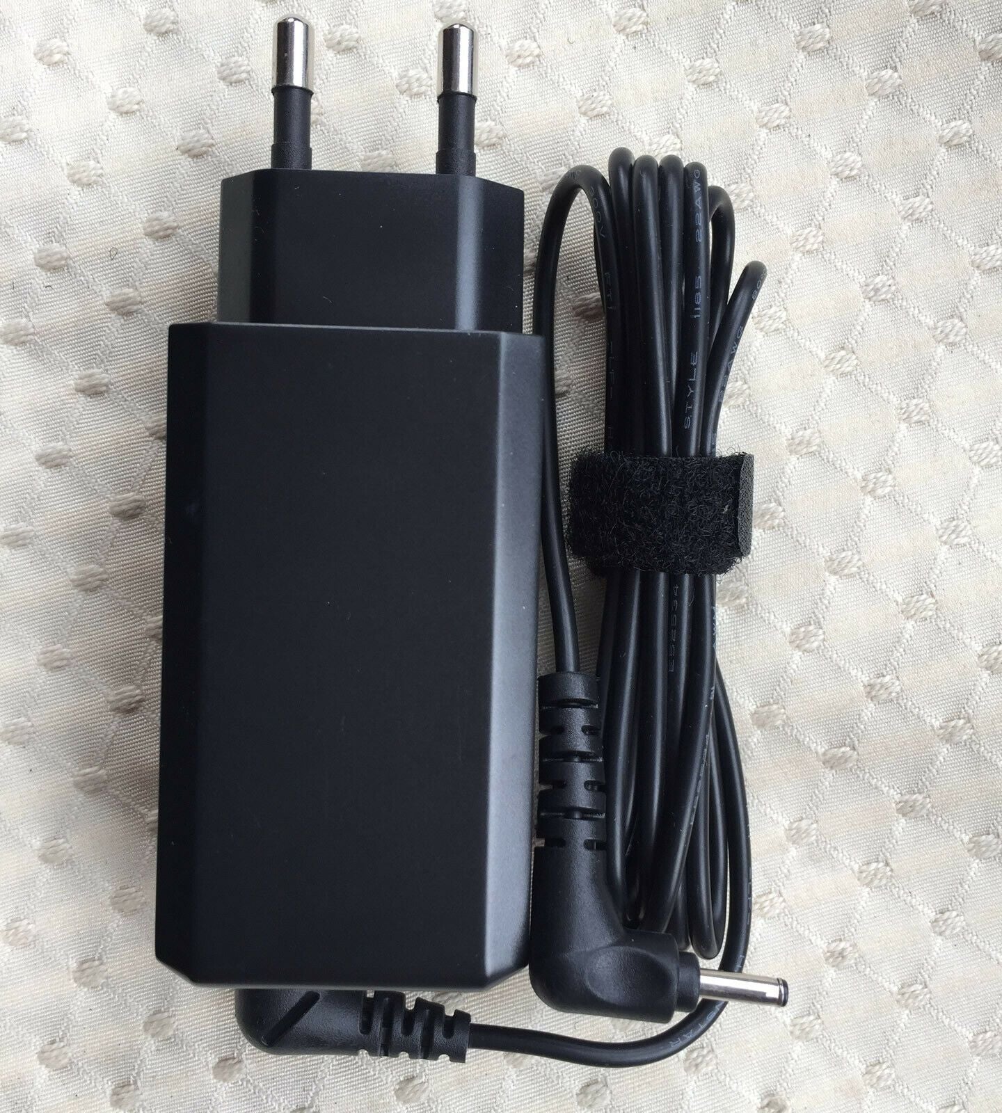 New Original OEM LG 40W AC Adapter for LG Gram 14Z970-U.AP51U1,14Z970-U.AP71U1
